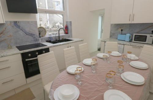 Aber Valley House | 5 Gelli Terrace