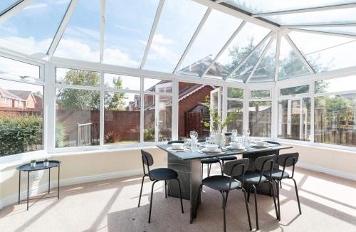 Emersons Green House | 5BR Emersons Green Stay - Sleeps 10