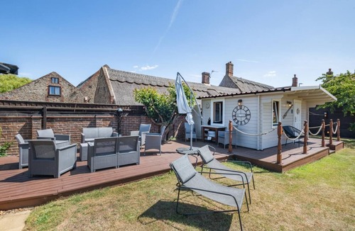 Bacton Cottage | 6 Bed in Bacton (oc-2187)