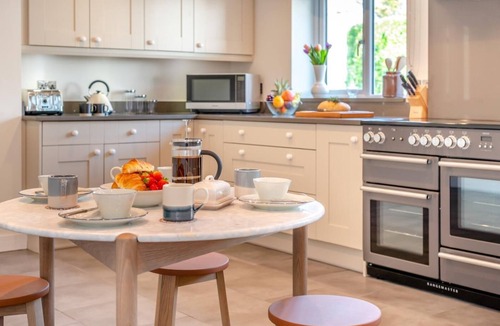 Constantine Bay Cottage | 6 Bed in Constantine Bay (oc-l27699)