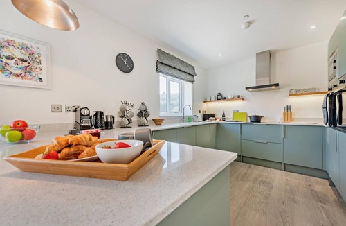 Llanarthney Cottage | 6 Bed in Llanarthney (oc-c28878)