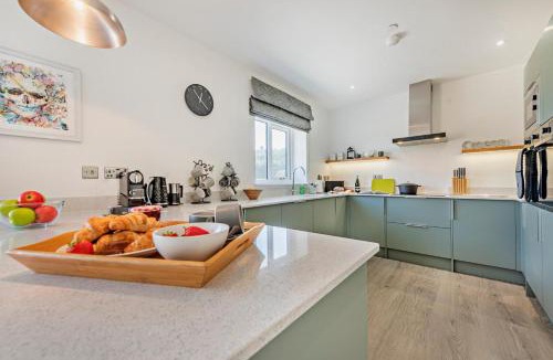Llanarthney House | 6 Bed in Llanarthney oc-c28878
