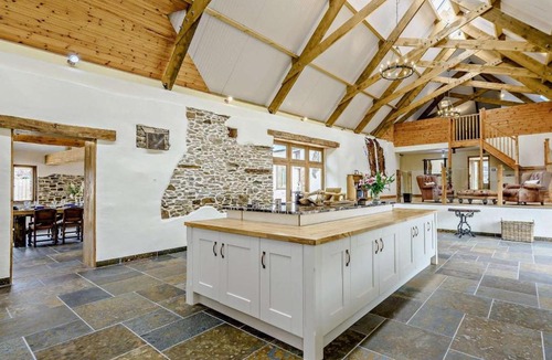 Torrington House | 6 Bed in Torrington oc-81519