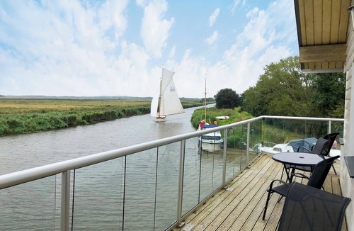 Irstead Cottage | 6 bedroom accommodation in Martham