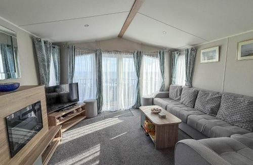 Corton House | 6 Berth Caravan With Stunning Sea Views And Decking To Relax On, Ref 32048Az