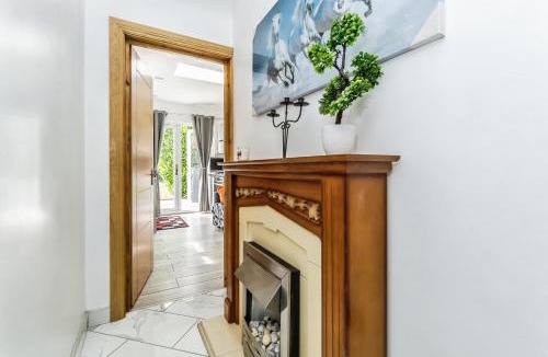 Heathfield Apartment | 6 Copse View