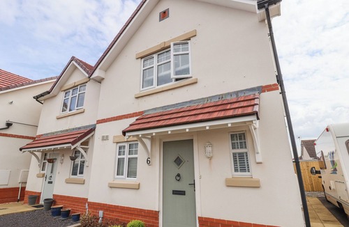 Prestatyn Cottage | 6 Cwrt Griffiths