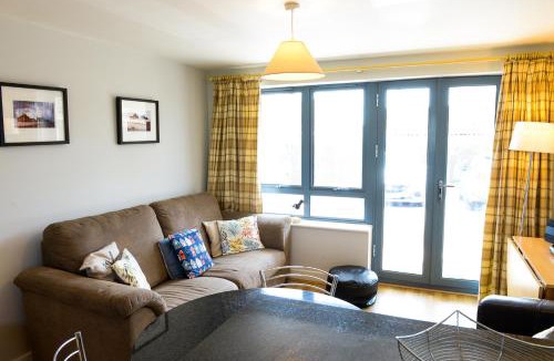West Bay Apartment | 6 Driftwood