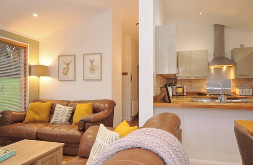 Looe Cottage | 6 HEDGEROWS, pet friendly, luxury holiday cottage in Lanreath