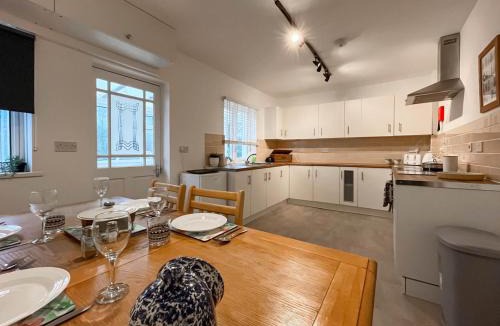 Okehampton House | 6 Mill Road