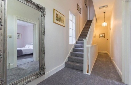 Matlock Bath Cottage | 7 Bed in Matlock Bath (oc-n34368)