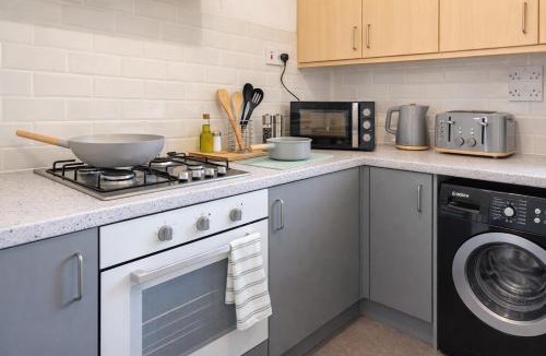 Newton Aycliffe House | 7 Single Beds perfect for work groups or families