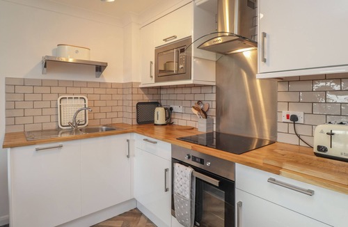 Rye Cottage | 7 Waves