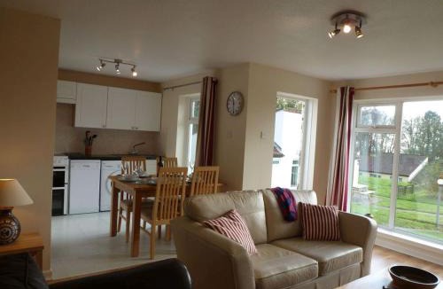 St. Ann's Chapel Ski Chalet | 8 Manorcombe Bungalows