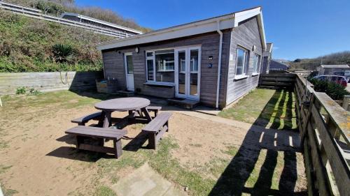 Saunton House | 8 The Burrows