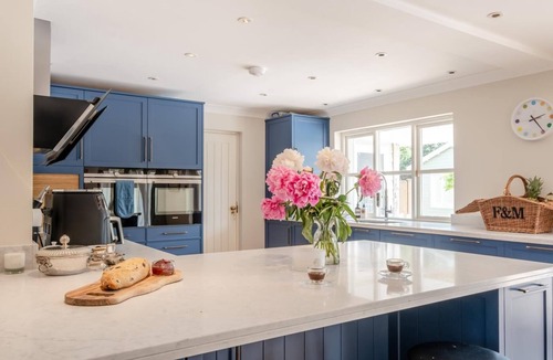 Bembridge Cottage | 9 Bed in Bembridge (oc-f31860)