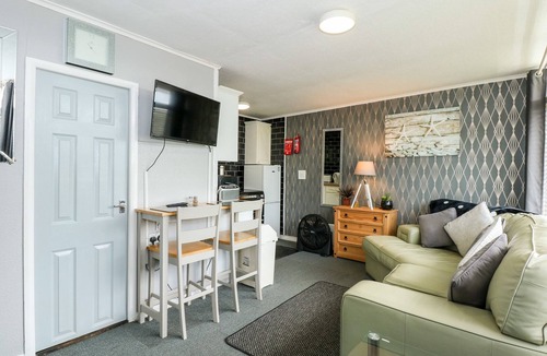 Chapel Saint Leonards Cottage | 98 Cherry Park