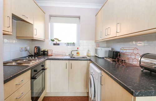 Corton Cottage | 98 Waterside Park