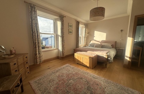 Llanybri House | A Charming Welsh Escape perfect for families and groups