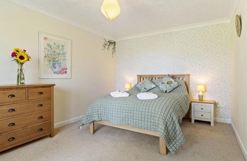 Saint Clears House | A convenient 2 bed annexe - dog friendly with parking