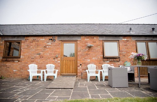 Wotton-under-Edge House | A Hidden Gem, Beautiful Barn With Stunning Countryside Views