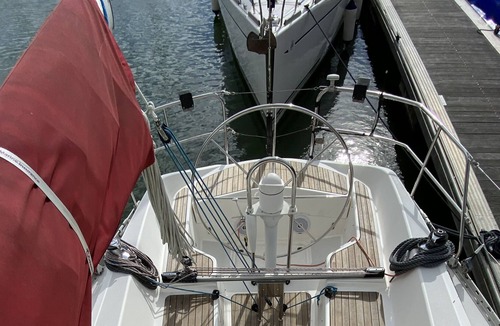 Hamble-le-Rice Boat Rental | A Private Yacht in Port Hamble Marina with beautiful waterside surroundings