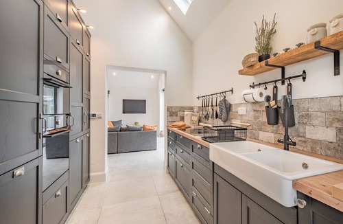Overton-on-dee Cottage | A wonderful converted barn sleeping up to six guests.
