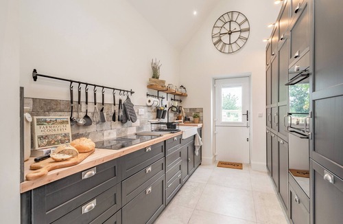 Overton-on-dee Cottage | A wonderful converted barn sleeping up to six guests.