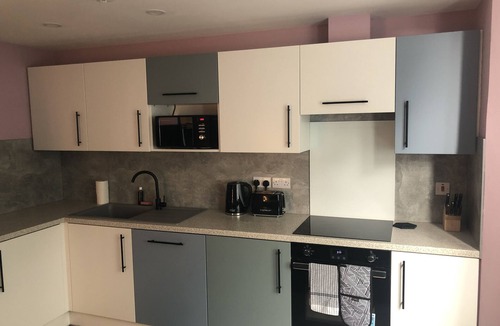 Riverside Apartment | Aaron Wise - 51 Fitzhamon