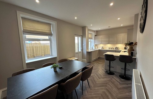 Kelso Cottage | Abbotsford