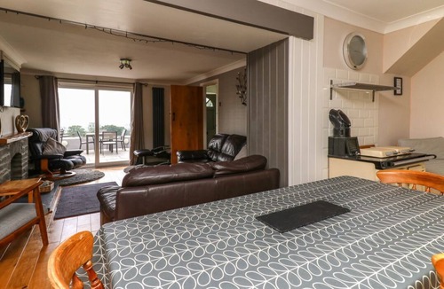 Lampeter House | Aberdauddwr, Lampeter