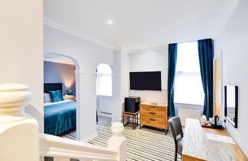 Derby Hotel | Accessible Double Room