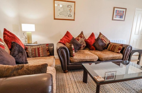 Dolphin Apartment | Acorns