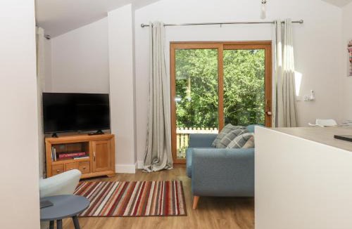 Bideford House | Adipit Stables