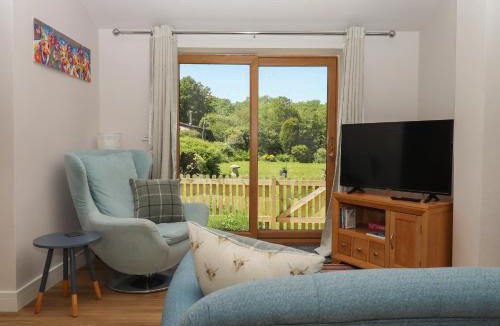 Bideford House | Adipit Stables