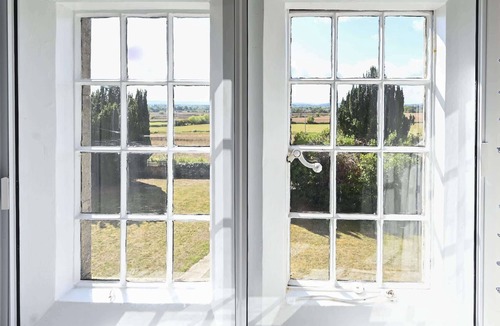 Forthampton House | Alms House West, Grade II Listed, Garden & Patio