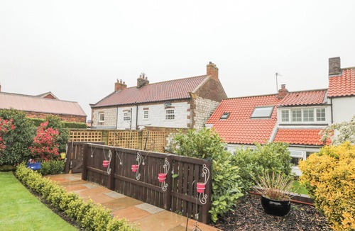 Folkton Cottage | Amari