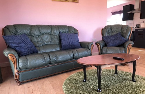 Bury St Edmunds Cabin | An ideal weekend getaway on Kings Forest - Wagtail Lodge. Sleeps 4.