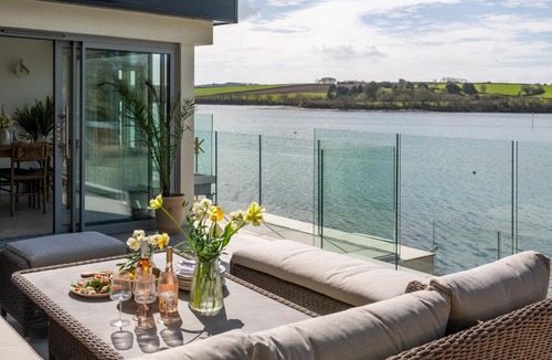 Kingsbridge House | Anchor Boathouse