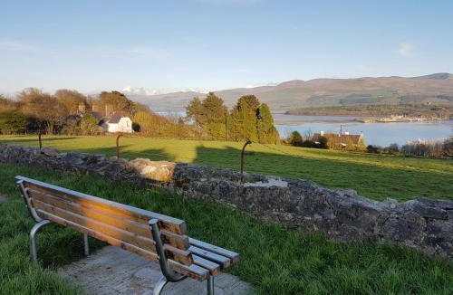 Menai Bridge House | Anglesey White Haven