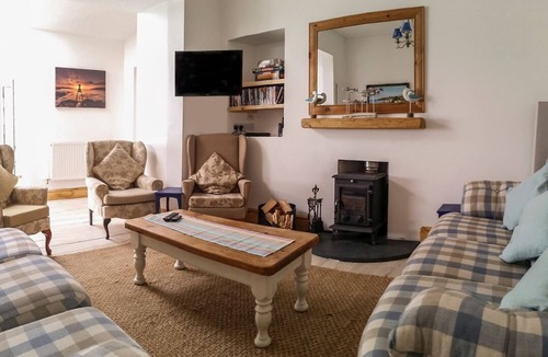 Cemaes Bay House | Angorfa: A Charming Retreat in Cemaes Bay