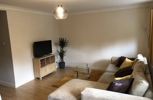 Harrogate Apartment | Apartment gem in Harrogate, gateway to The Dales. Pet-friendly!