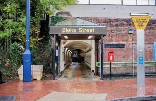 Sutton Coldfield Apartment | Apartment Sleeps 2 with Parking