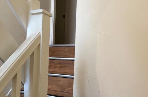 Leigh Apartment | Apartment Sleeps 2