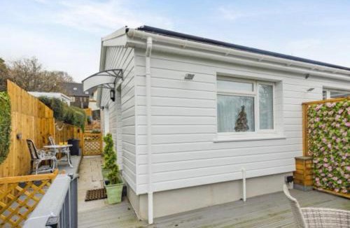 Wiseman's Bridge Apartment | Apartment Sleeps 2 with Parking and Pets Welcome