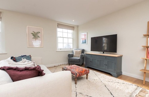 Bath Apartment | Apartment with Stunning Views and Free Parking - Pass the Keys