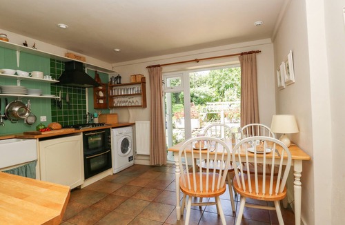 Burton Bradstock Cottage | Apple Tree Cottage