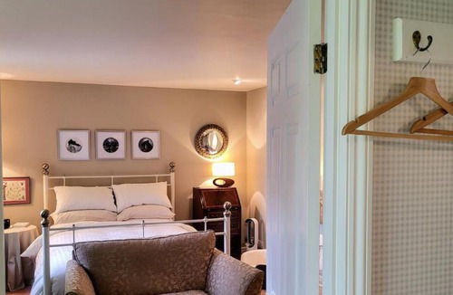 Westbury Apartment | Apple Tree View