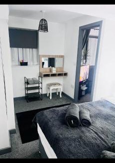 Beverley Apartment | Archie's den