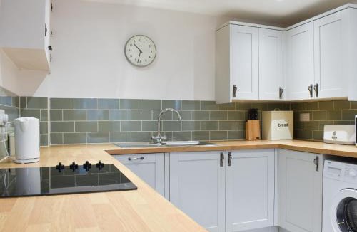 Redruth House | Ash
